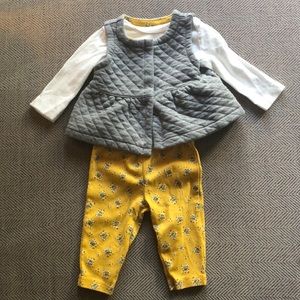 EUC, Carter’s vest leggings and bodysuit set 6m